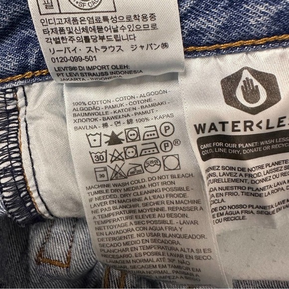 Levi's Women's Wedgie Straight Fit Button-Fly Cotton Jeans Size 25 $98 - Picture 4 of 6